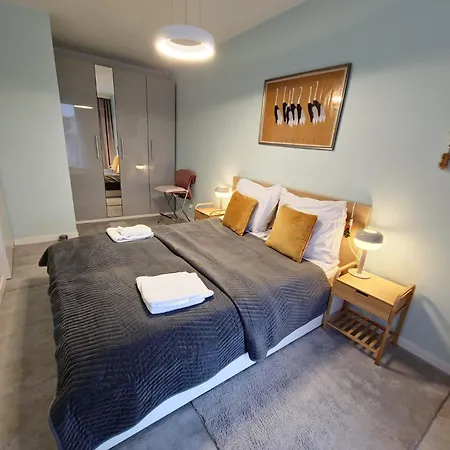 Harry's Apartment/centrum/parking アパート *